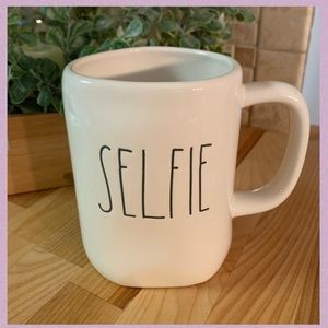 Rae Dunn By Magenta“SELFIE” LL Ceramic Mug NWT